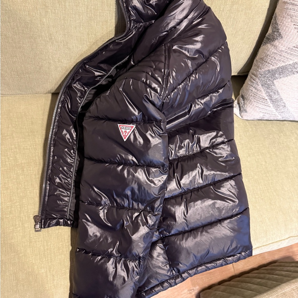 GUESS Shiny Black Quilted Puffer Coat with Logo Patch
